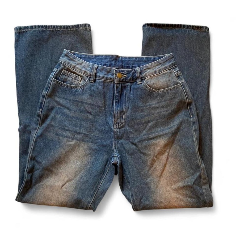 Acid wash baggy blue jeans